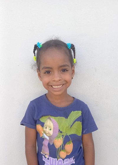 Help Nasly Yoselin by becoming a child sponsor. Sponsoring a child is a rewarding and heartwarming experience.