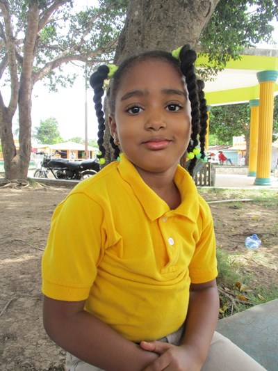 Help Maylin by becoming a child sponsor. Sponsoring a child is a rewarding and heartwarming experience.