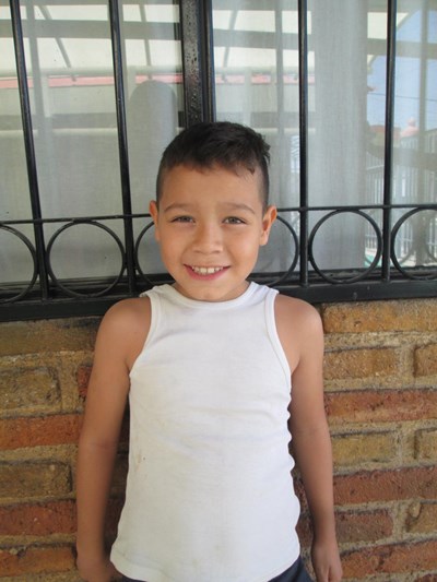 Help Oscar David by becoming a child sponsor. Sponsoring a child is a rewarding and heartwarming experience.