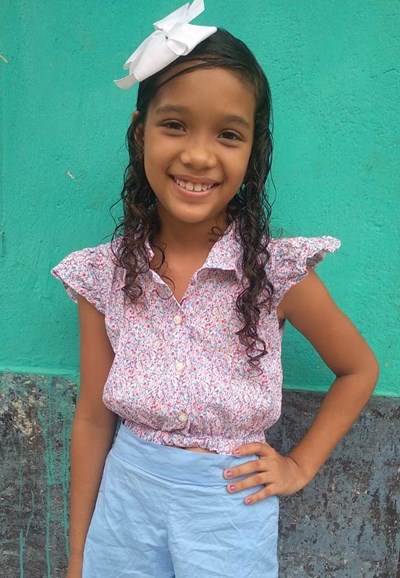 Help Sherelys Patricia by becoming a child sponsor. Sponsoring a child is a rewarding and heartwarming experience.