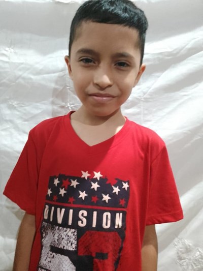 Help Alex Ivan by becoming a child sponsor. Sponsoring a child is a rewarding and heartwarming experience.