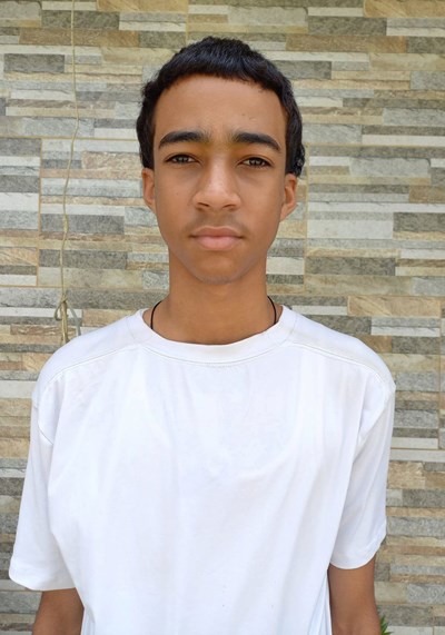Help Darwill by becoming a child sponsor. Sponsoring a child is a rewarding and heartwarming experience.