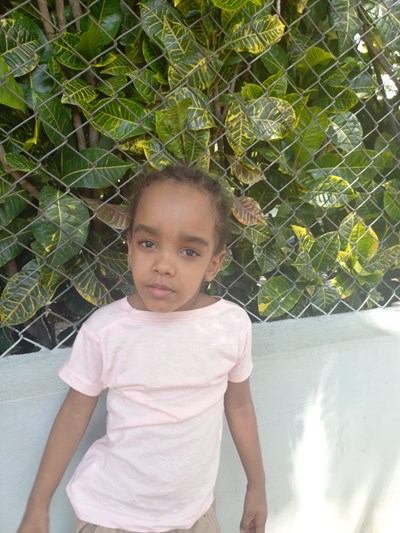 Help Dajolin Aliana by becoming a child sponsor. Sponsoring a child is a rewarding and heartwarming experience.