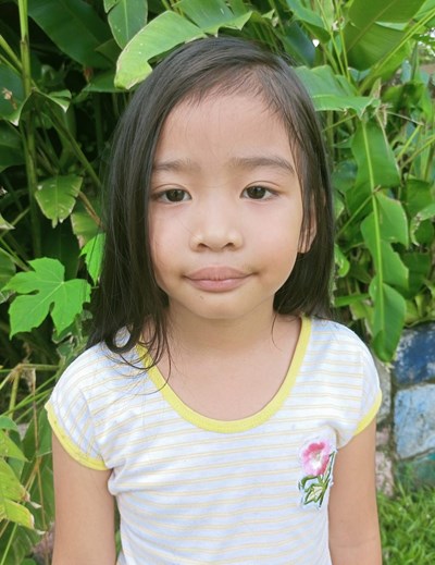 Help Roxxane D. by becoming a child sponsor. Sponsoring a child is a rewarding and heartwarming experience.