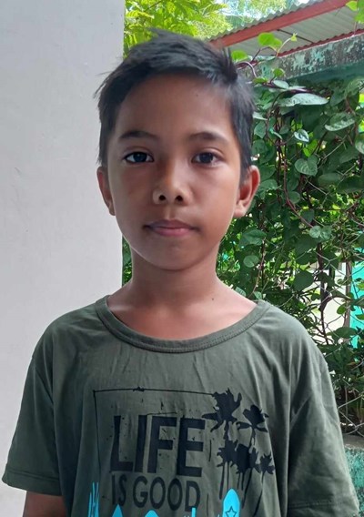 Help Jeylord B. by becoming a child sponsor. Sponsoring a child is a rewarding and heartwarming experience.