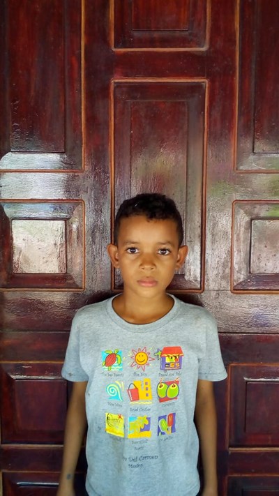 Help Edgar Jareth by becoming a child sponsor. Sponsoring a child is a rewarding and heartwarming experience.