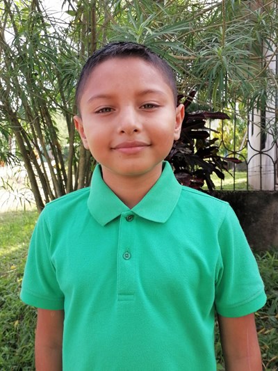 Help Marlon Josue by becoming a child sponsor. Sponsoring a child is a rewarding and heartwarming experience.