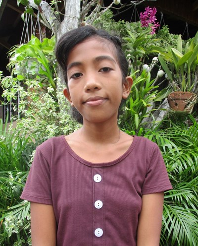 Help Rowena M. by becoming a child sponsor. Sponsoring a child is a rewarding and heartwarming experience.