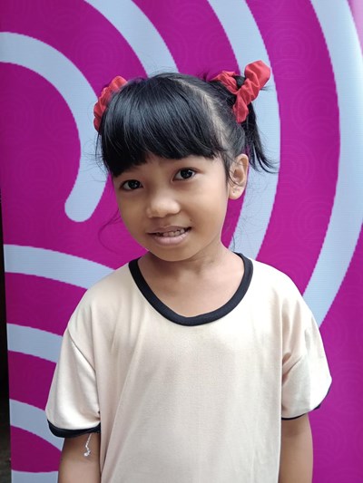 Help Aira Jane H. by becoming a child sponsor. Sponsoring a child is a rewarding and heartwarming experience.
