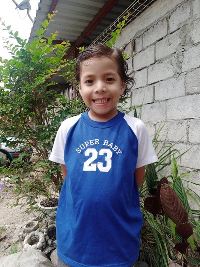 Help Liam Maximiliano by becoming a child sponsor. Sponsoring a child is a rewarding and heartwarming experience.
