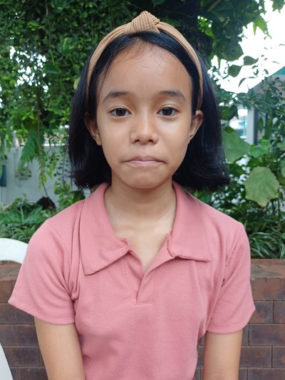 Help Nophea D. by becoming a child sponsor. Sponsoring a child is a rewarding and heartwarming experience.
