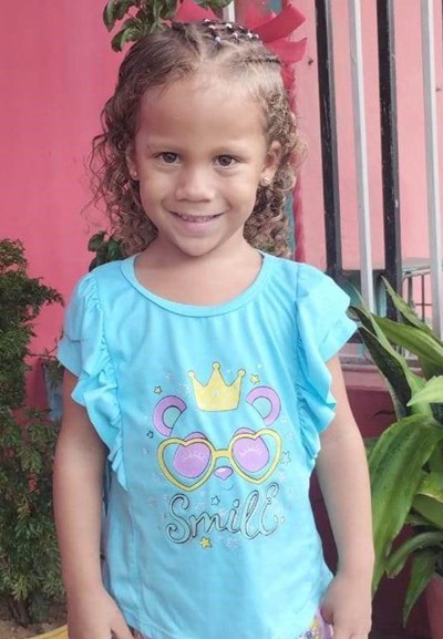 Help Luciana Maria by becoming a child sponsor. Sponsoring a child is a rewarding and heartwarming experience.