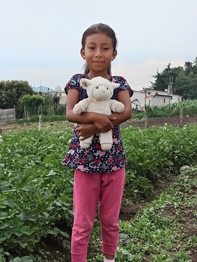 Help Linda Esmeralda by becoming a child sponsor. Sponsoring a child is a rewarding and heartwarming experience.