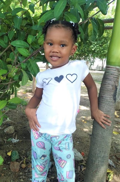 Help Milagro Sofia by becoming a child sponsor. Sponsoring a child is a rewarding and heartwarming experience.