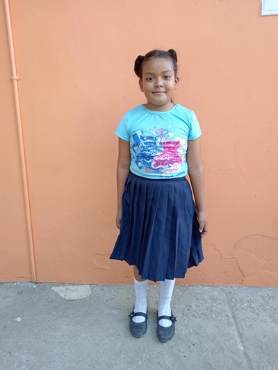 Help Angie Mailyn by becoming a child sponsor. Sponsoring a child is a rewarding and heartwarming experience.