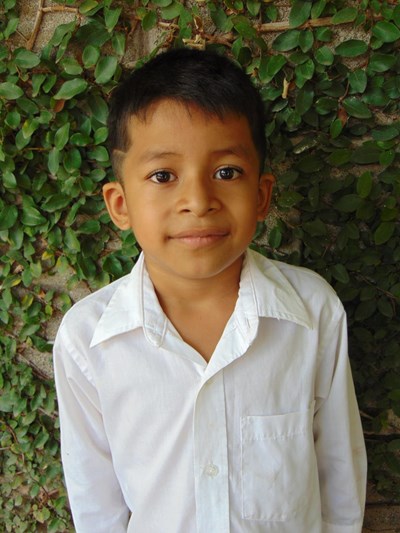 Help Alex Leonel by becoming a child sponsor. Sponsoring a child is a rewarding and heartwarming experience.