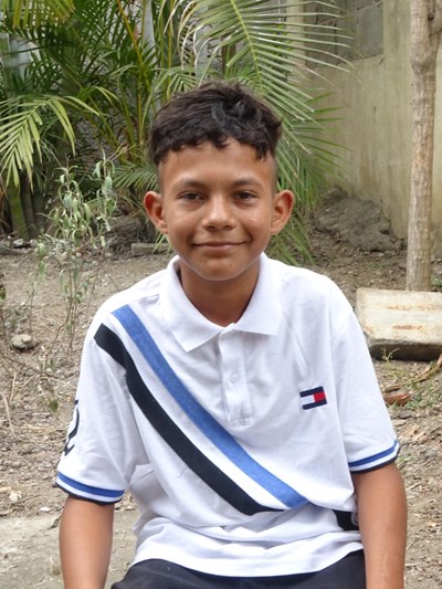 Help Carlos Alexis by becoming a child sponsor. Sponsoring a child is a rewarding and heartwarming experience.