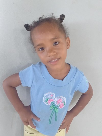Help Kimberly by becoming a child sponsor. Sponsoring a child is a rewarding and heartwarming experience.