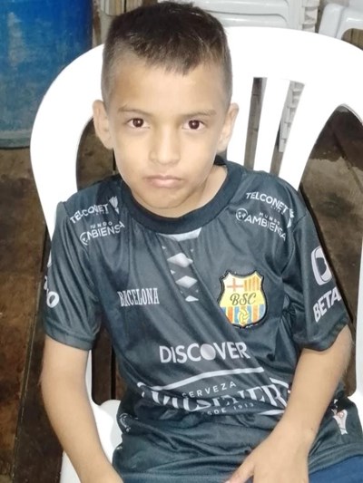 Help David Josue by becoming a child sponsor. Sponsoring a child is a rewarding and heartwarming experience.