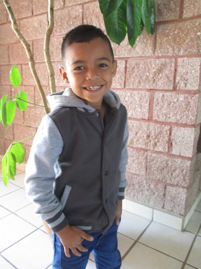 Help Ricardo David by becoming a child sponsor. Sponsoring a child is a rewarding and heartwarming experience.