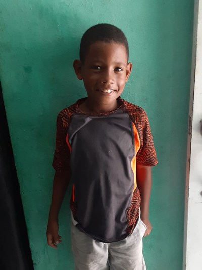 Help Lenny Raul by becoming a child sponsor. Sponsoring a child is a rewarding and heartwarming experience.