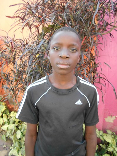Help Shadreck by becoming a child sponsor. Sponsoring a child is a rewarding and heartwarming experience.