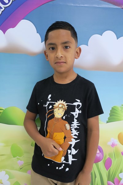 Help Walter Damian by becoming a child sponsor. Sponsoring a child is a rewarding and heartwarming experience.