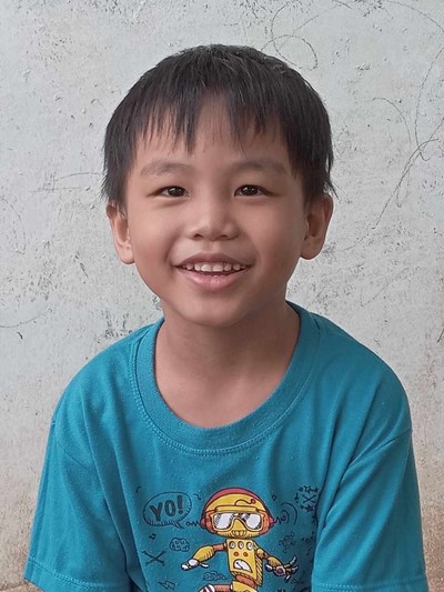 Help Emmanuel C. by becoming a child sponsor. Sponsoring a child is a rewarding and heartwarming experience.