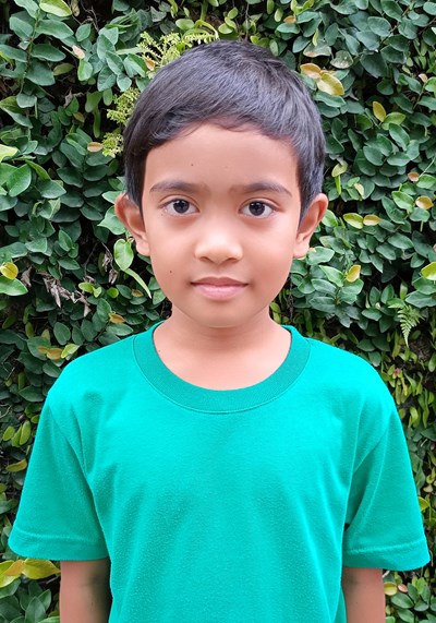 Help Dave L. by becoming a child sponsor. Sponsoring a child is a rewarding and heartwarming experience.