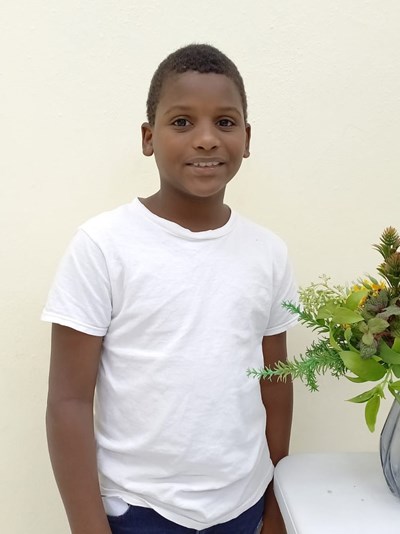 Help Robert Ismael by becoming a child sponsor. Sponsoring a child is a rewarding and heartwarming experience.