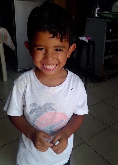 Help Daniel Maximiliano by becoming a child sponsor. Sponsoring a child is a rewarding and heartwarming experience.