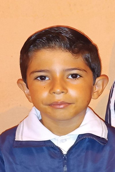 Help Victor Leonardo by becoming a child sponsor. Sponsoring a child is a rewarding and heartwarming experience.