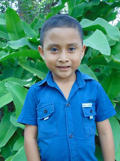Help Edilson David by becoming a child sponsor. Sponsoring a child is a rewarding and heartwarming experience.