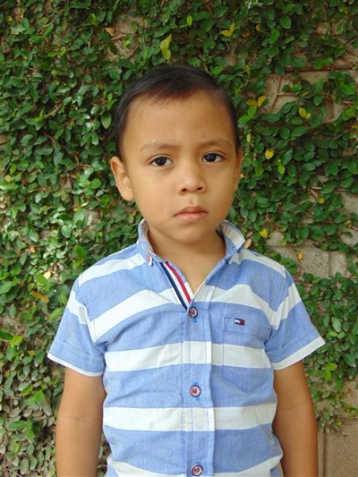 Help Roberto Jose by becoming a child sponsor. Sponsoring a child is a rewarding and heartwarming experience.