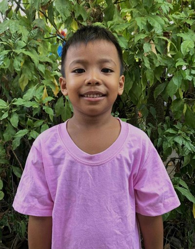 Help John Vince T. by becoming a child sponsor. Sponsoring a child is a rewarding and heartwarming experience.