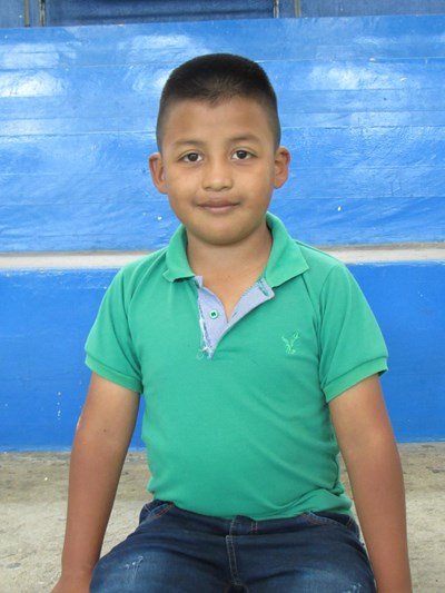 Help Roger Bertulio by becoming a child sponsor. Sponsoring a child is a rewarding and heartwarming experience.