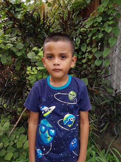 Help Eniz Yadiel by becoming a child sponsor. Sponsoring a child is a rewarding and heartwarming experience.