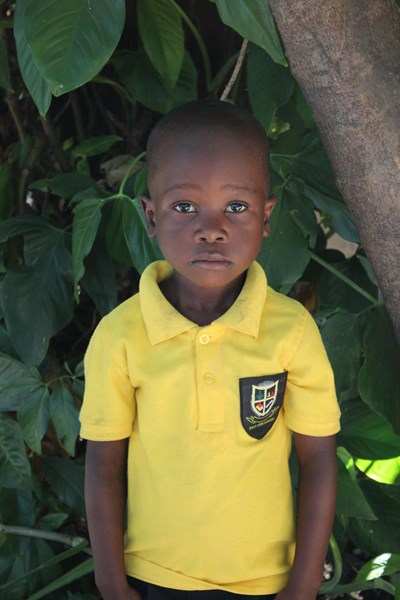 Help Gab by becoming a child sponsor. Sponsoring a child is a rewarding and heartwarming experience.