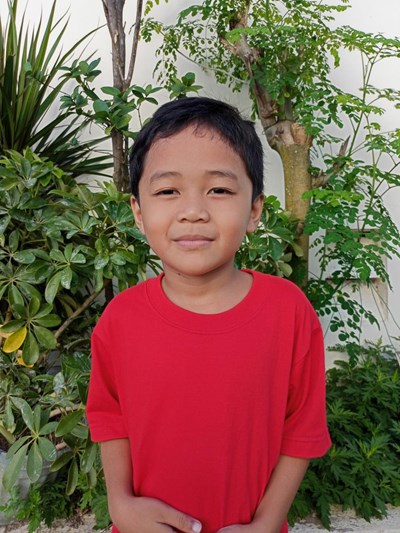 Help Gian Carlo B. by becoming a child sponsor. Sponsoring a child is a rewarding and heartwarming experience.