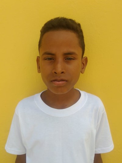 Help Yoskar David by becoming a child sponsor. Sponsoring a child is a rewarding and heartwarming experience.
