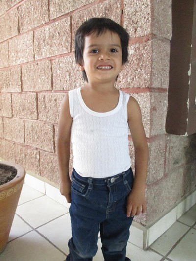 Help Oscar Guadalupe by becoming a child sponsor. Sponsoring a child is a rewarding and heartwarming experience.