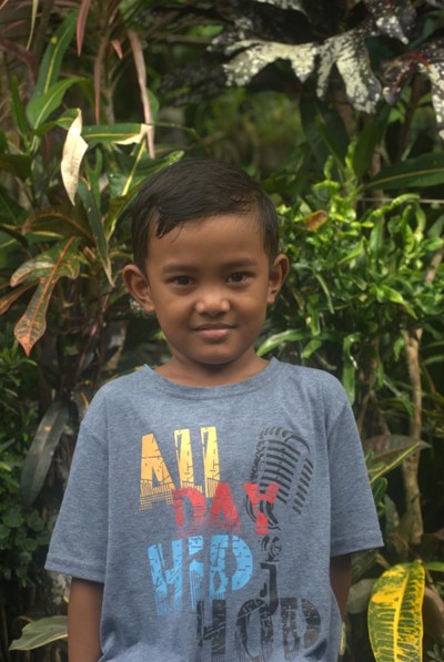 Help Christon Jhay B. by becoming a child sponsor. Sponsoring a child is a rewarding and heartwarming experience.
