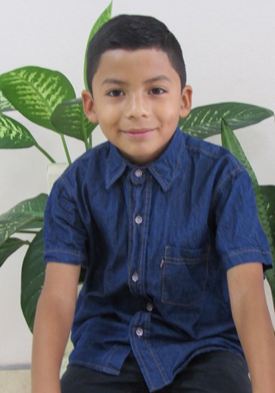 Help Cristopher Giovany by becoming a child sponsor. Sponsoring a child is a rewarding and heartwarming experience.