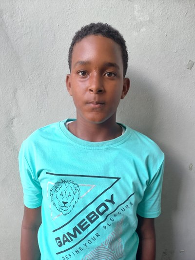 Help Adiel by becoming a child sponsor. Sponsoring a child is a rewarding and heartwarming experience.