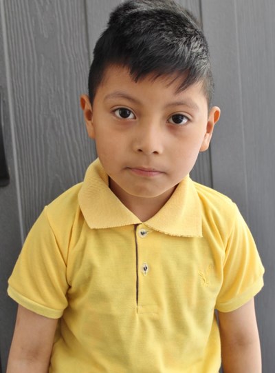 Help Angel Rolando by becoming a child sponsor. Sponsoring a child is a rewarding and heartwarming experience.