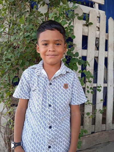 Help Yerson Smith by becoming a child sponsor. Sponsoring a child is a rewarding and heartwarming experience.