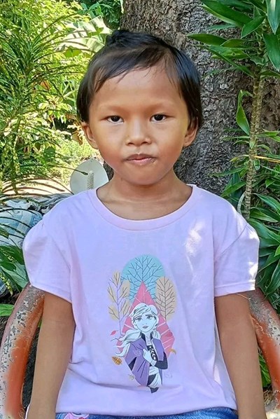 Help Rhecca by becoming a child sponsor. Sponsoring a child is a rewarding and heartwarming experience.