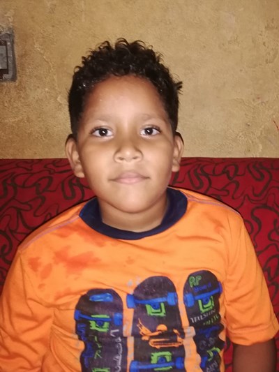 Ayude a Jostin Samuel apadrinándole hoy. El apadrinamiento es una experiencia hermosa y gratificante.