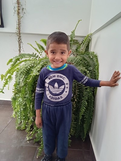 Help Brayan Josue by becoming a child sponsor. Sponsoring a child is a rewarding and heartwarming experience.