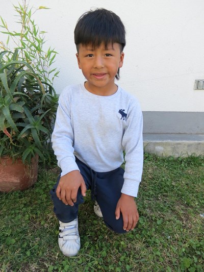 Help Jampol Esnayder by becoming a child sponsor. Sponsoring a child is a rewarding and heartwarming experience.